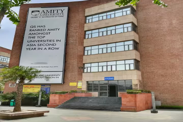 Amity Law School New Delhi β slide 1