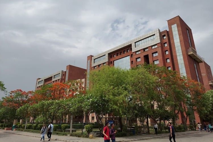 Amity School of Architecture and Planning Noida ā slide 1