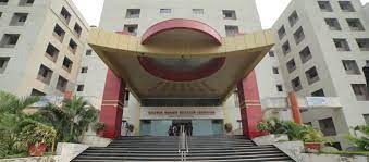 Bhagwan Mahavir Education Foundation Surat ā slide 1