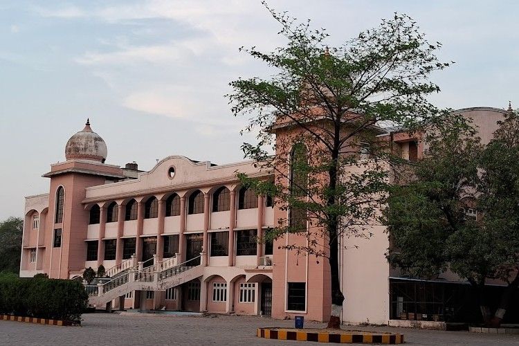 Devi Ahilya Vishwavidyalaya Indore โ slide 1