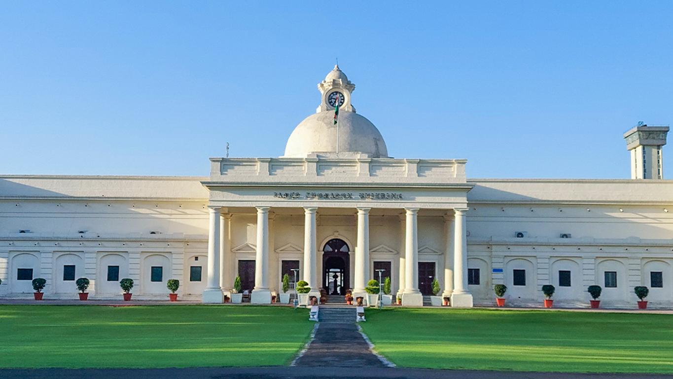 DOMS, IIT Roorkee β slide 1