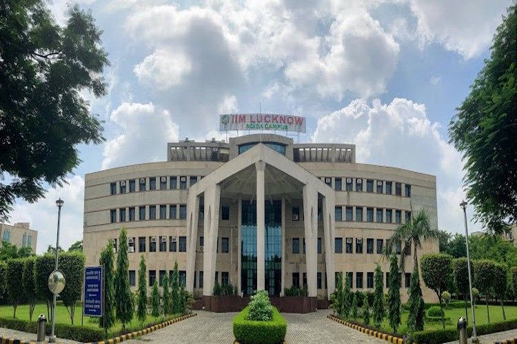 IIM Lucknow โ slide 1