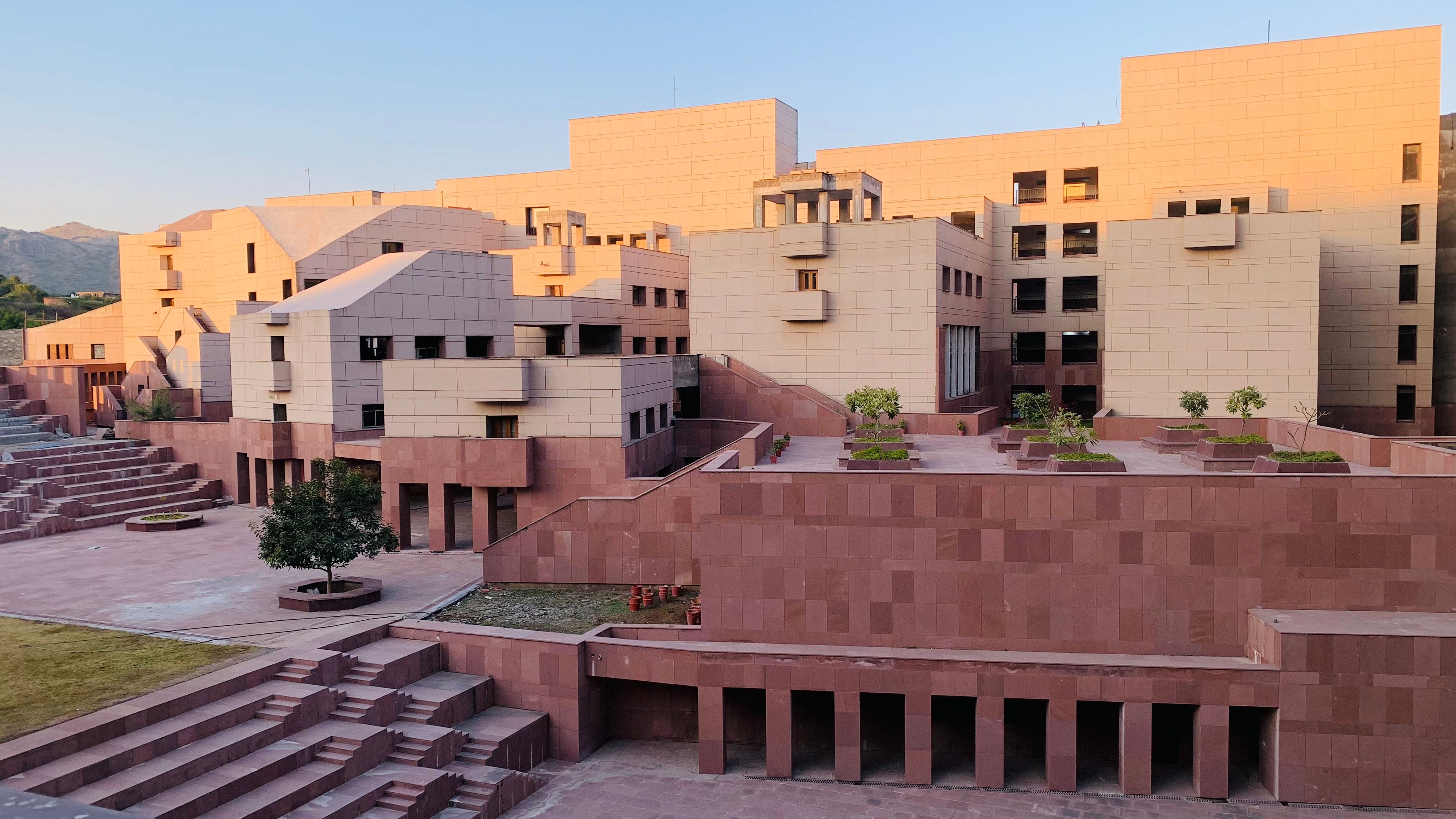 IIM Udaipur – slide 1