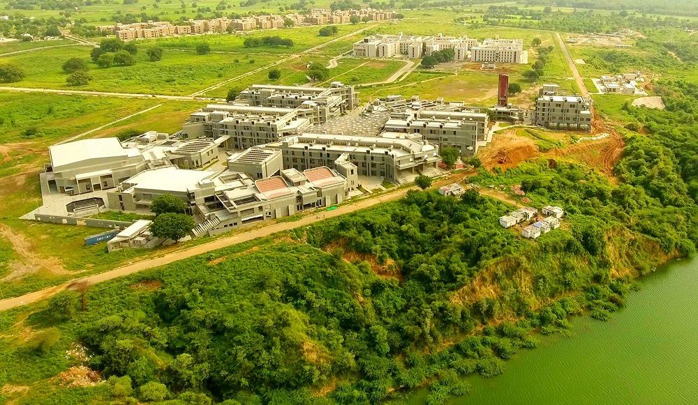 IIT Gandhinagar β slide 1