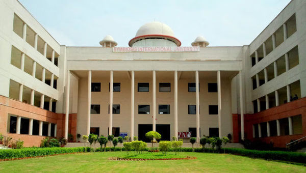 SCMS Noida – slide 1