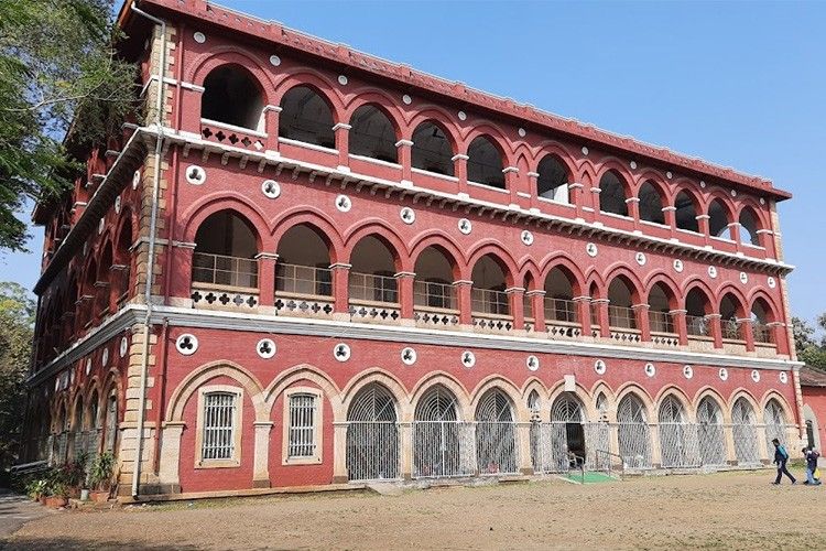 SFS College, Nagpur – slide 1