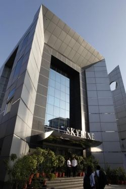 Skyline Business School Gurgaon – slide 1