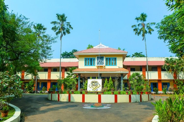 Sree Sankara Vidyapeetom College Ernakulam – slide 1