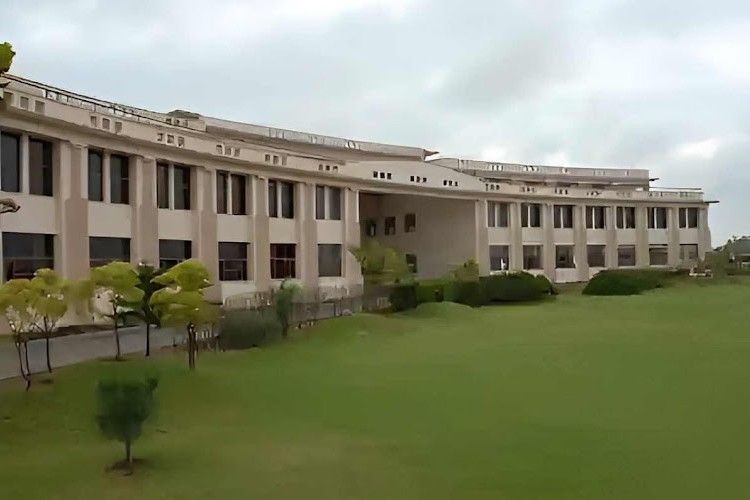 Sri Aurobindo Evening College β slide 1
