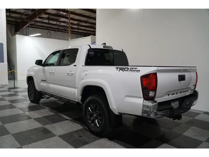 WHITE, 2020 TOYOTA TACOMA DOUBLE CAB Image 5
