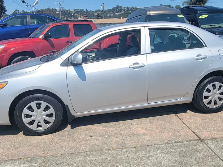 SILVER, 2010 TOYOTA COROLLA Image 7