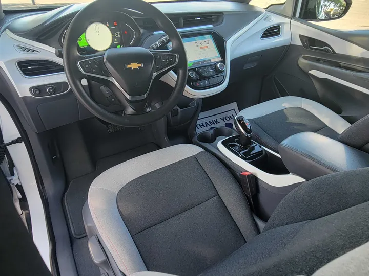 WHITE, 2018 CHEVROLET BOLT EV Image 21