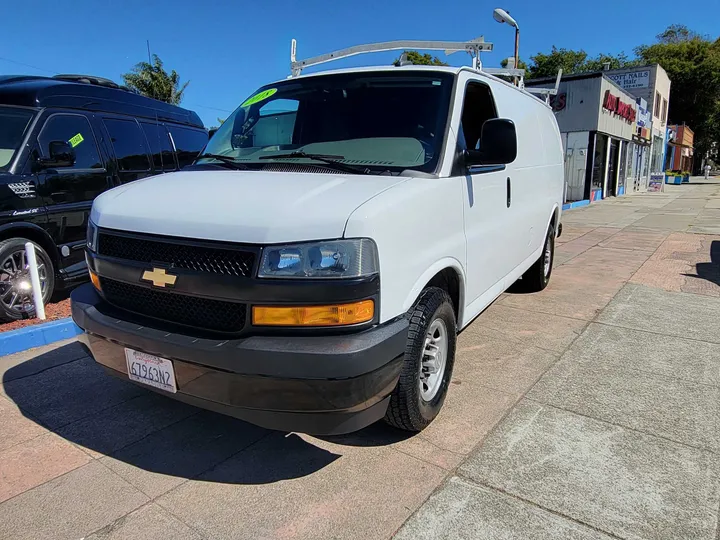 WHITE, 2018 CHEVROLET EXPRESS Image 2