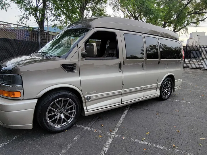 BROWN, 2014 CHEVROLET EXPRESS Image 12
