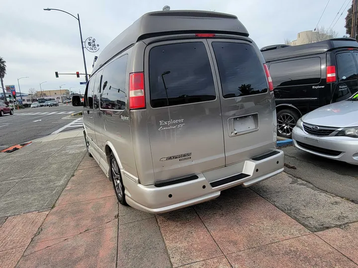 BROWN, 2014 CHEVROLET EXPRESS Image 11