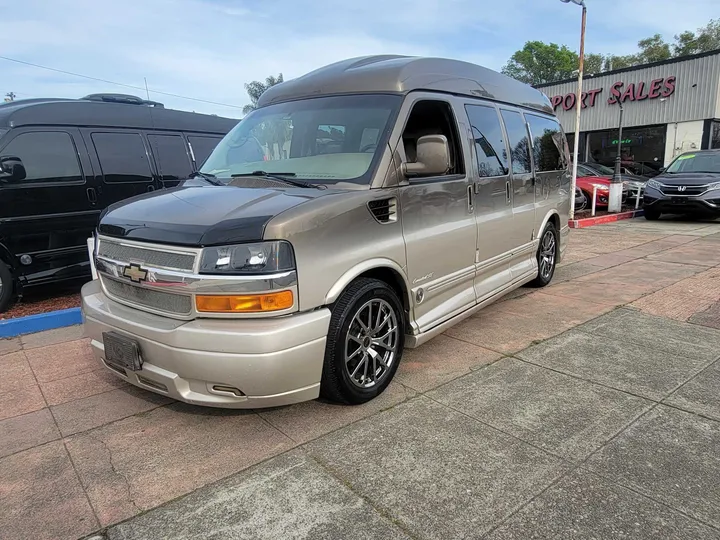 BROWN, 2014 CHEVROLET EXPRESS Image 2