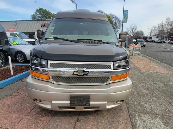 BROWN, 2014 CHEVROLET EXPRESS Image 6