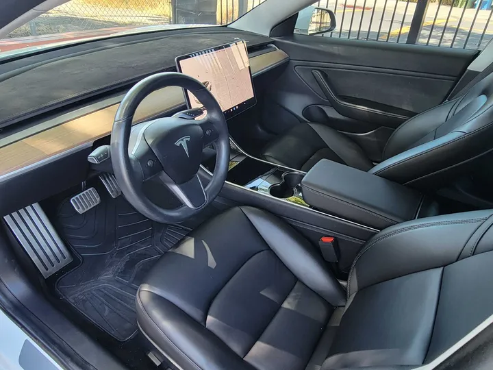 WHITE, 2019 TESLA MODEL 3 Image 20