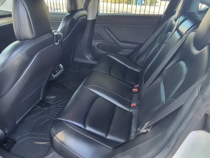 WHITE, 2019 TESLA MODEL 3 Image 21