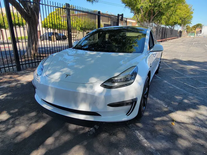 WHITE, 2019 TESLA MODEL 3 Image 12