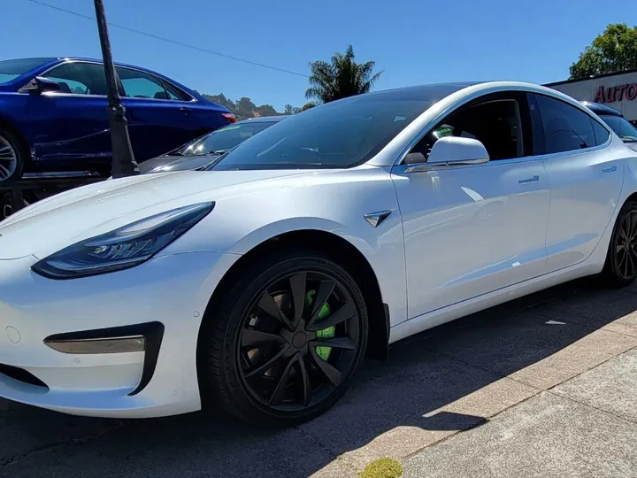 WHITE, 2019 TESLA MODEL 3 Image 5