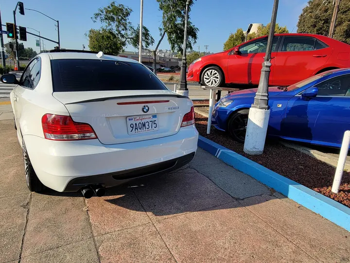 WHITE, 2010 BMW 1 SERIES Image 20