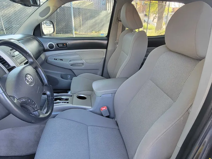 2009 TOYOTA TACOMA DOUBLE CAB Image 24