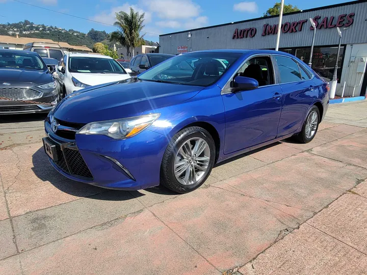 BLUE, 2015 TOYOTA CAMRY Image 2