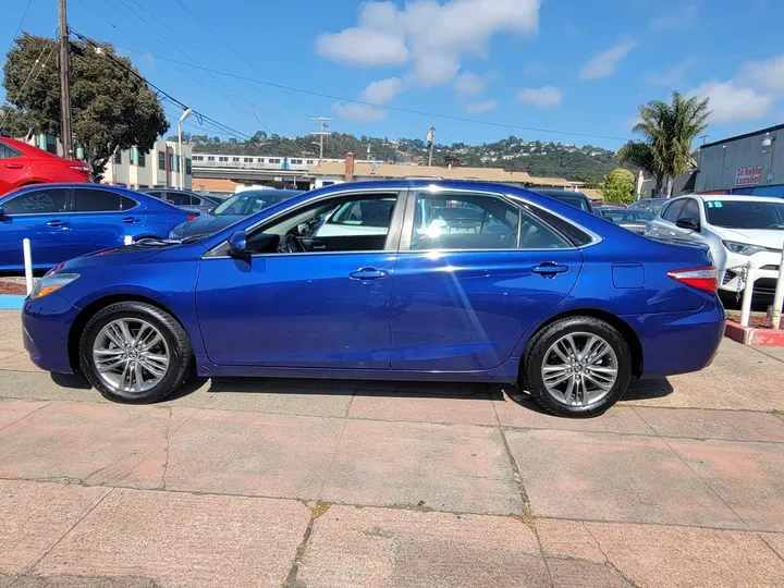 BLUE, 2015 TOYOTA CAMRY Image 4