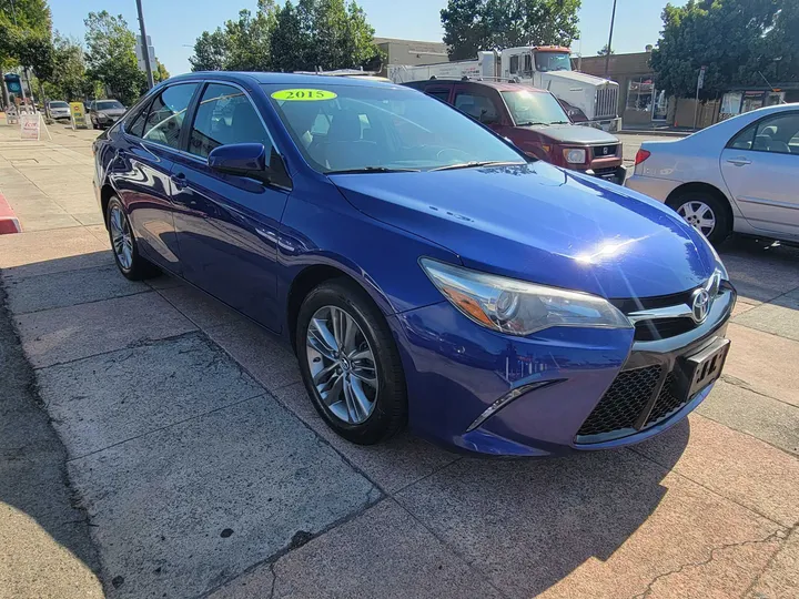 BLUE, 2015 TOYOTA CAMRY Image 14