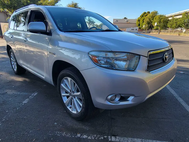 SILVER, 2008 TOYOTA HIGHLANDER Image 16