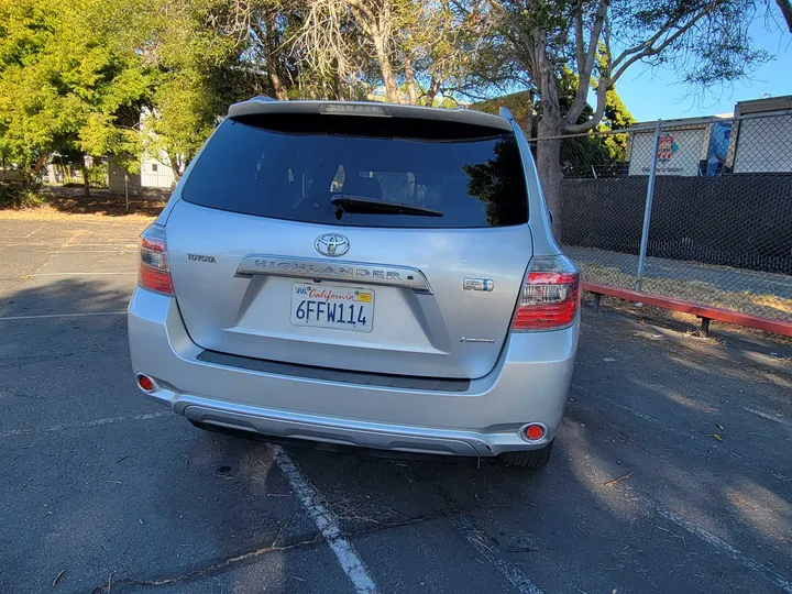 SILVER, 2008 TOYOTA HIGHLANDER Image 18