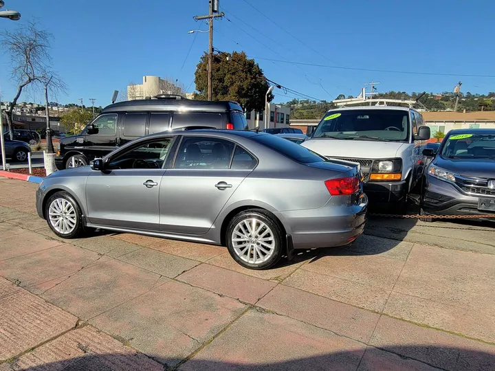 GRAY, 2013 VOLKSWAGEN JETTA Image 6