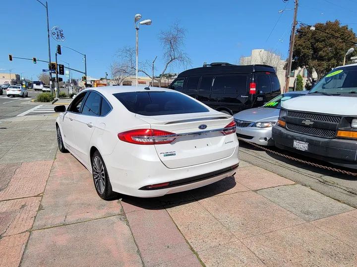 WHITE, 2017 FORD FUSION ENERGI Image 11