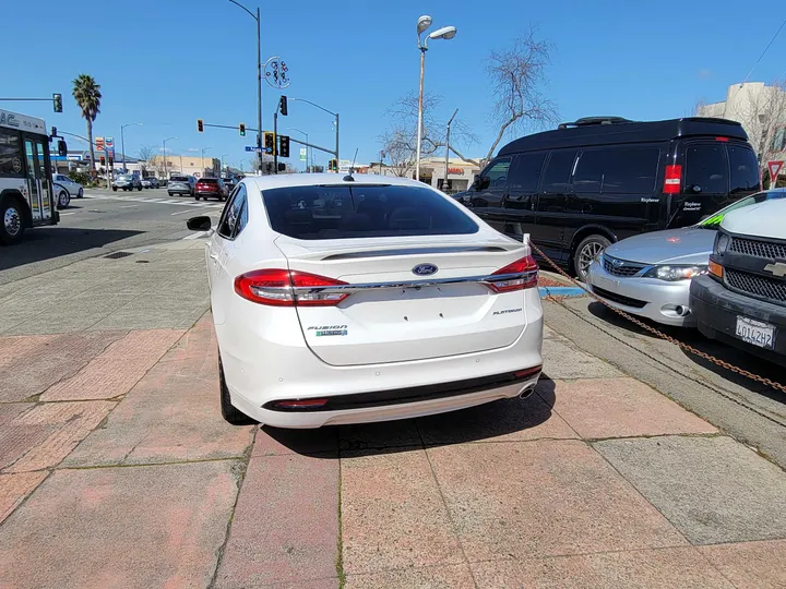 WHITE, 2017 FORD FUSION ENERGI Image 13