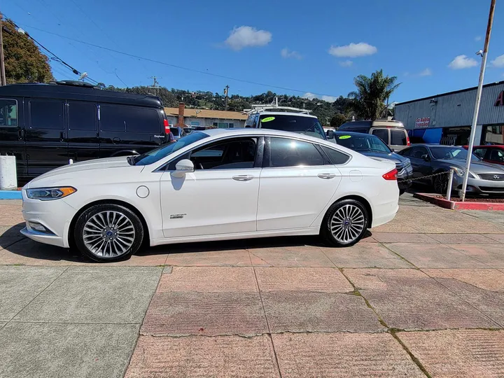 WHITE, 2017 FORD FUSION ENERGI Image 5