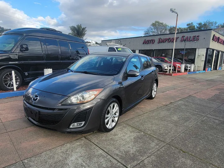 GRAY, 2010 MAZDA MAZDA3 Image 1