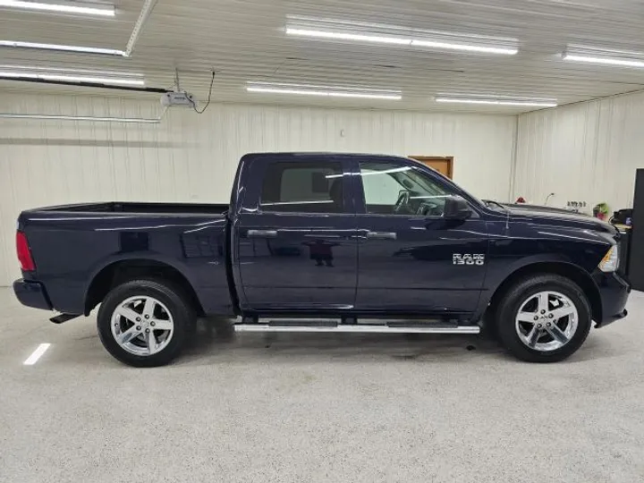 BLUE, 2017 RAM 1500 CREW CAB Image 4