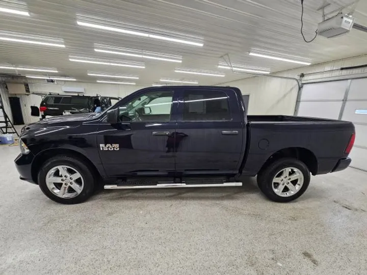 BLUE, 2017 RAM 1500 CREW CAB Image 8