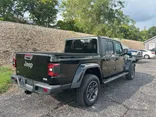 BLACK, 2020 JEEP GLADIATOR Thumnail Image 8