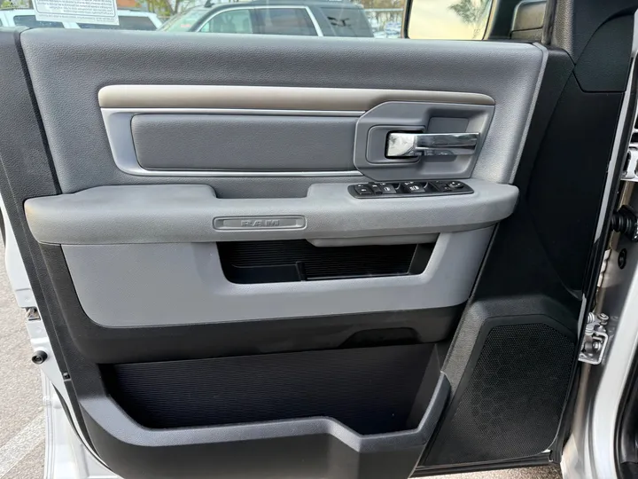 2016 RAM 1500 QUAD CAB Image 14