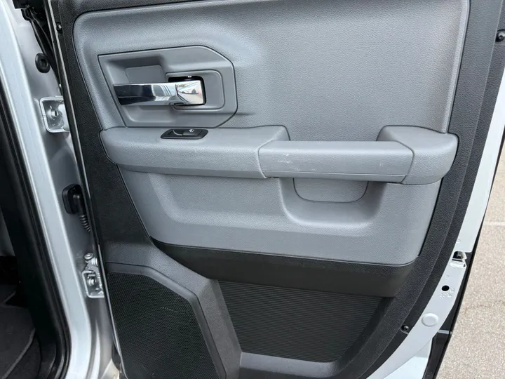 2016 RAM 1500 QUAD CAB Image 28