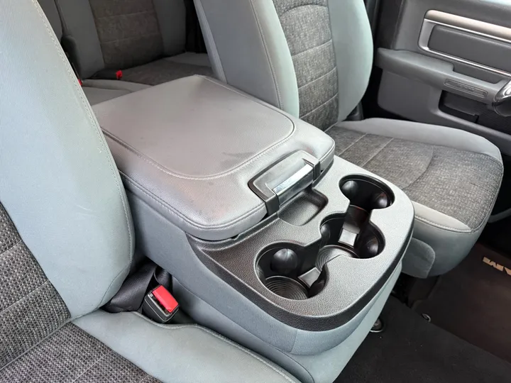 2016 RAM 1500 QUAD CAB Image 35