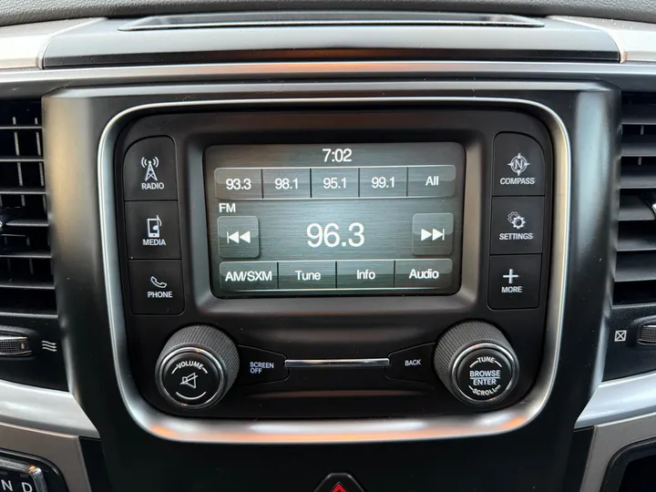 2016 RAM 1500 QUAD CAB Image 41