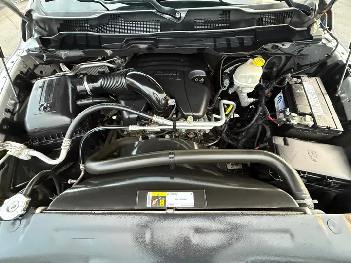2016 RAM 1500 QUAD CAB Image 47