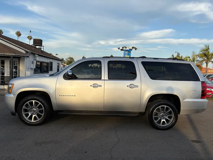 2013 CHEVROLET SUBURBAN 1500 Image 5