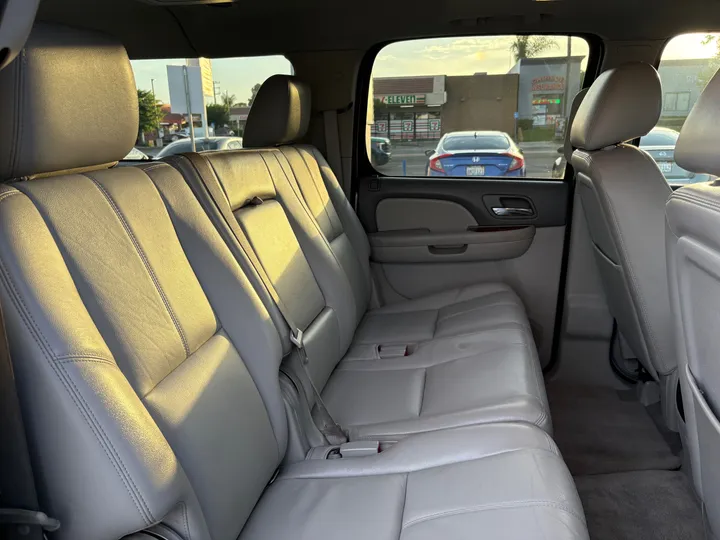 2013 CHEVROLET SUBURBAN 1500 Image 18