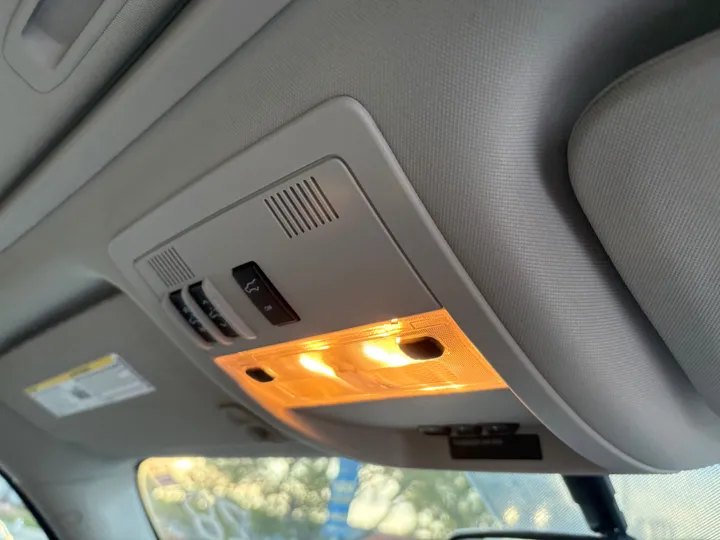 2013 CHEVROLET SUBURBAN 1500 Image 34