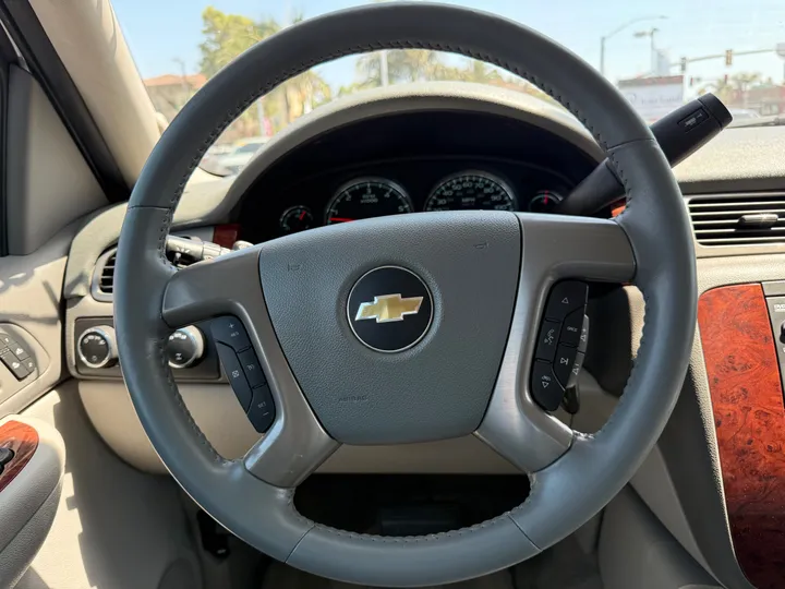 2013 CHEVROLET SUBURBAN 1500 Image 26