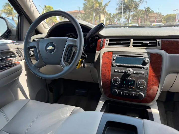 2013 CHEVROLET SUBURBAN 1500 Image 25